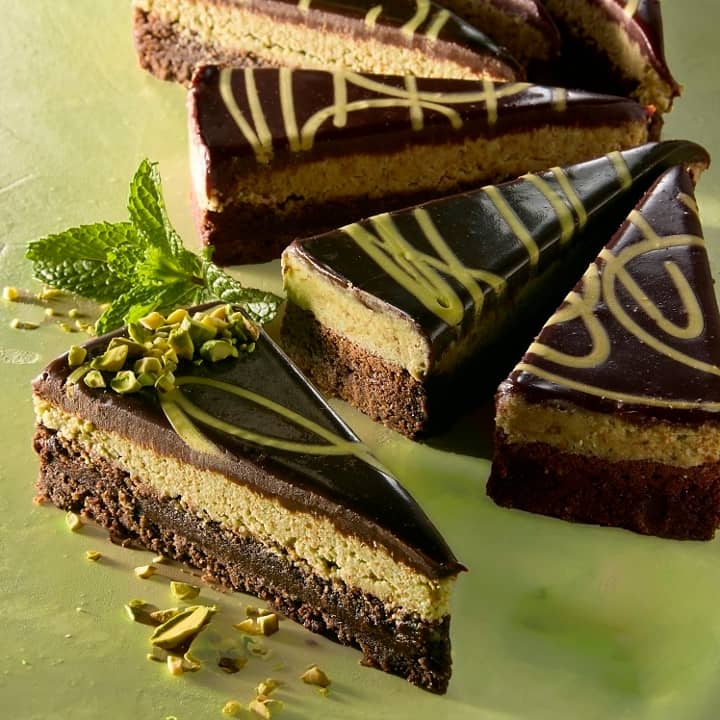 DUBAI CHOCOLATE PISTACHIO CAKE